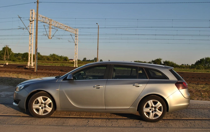 Opel Insignia cena 37900 przebieg: 167000, rok produkcji 2016 z Krośniewice małe 407